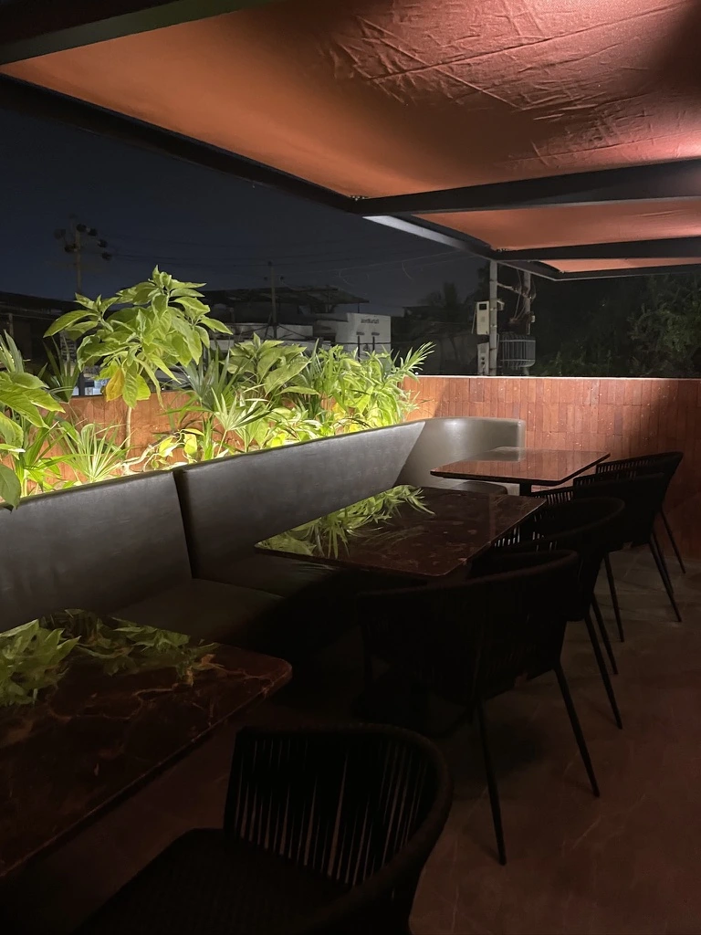 Yum / English Tea House — image 5