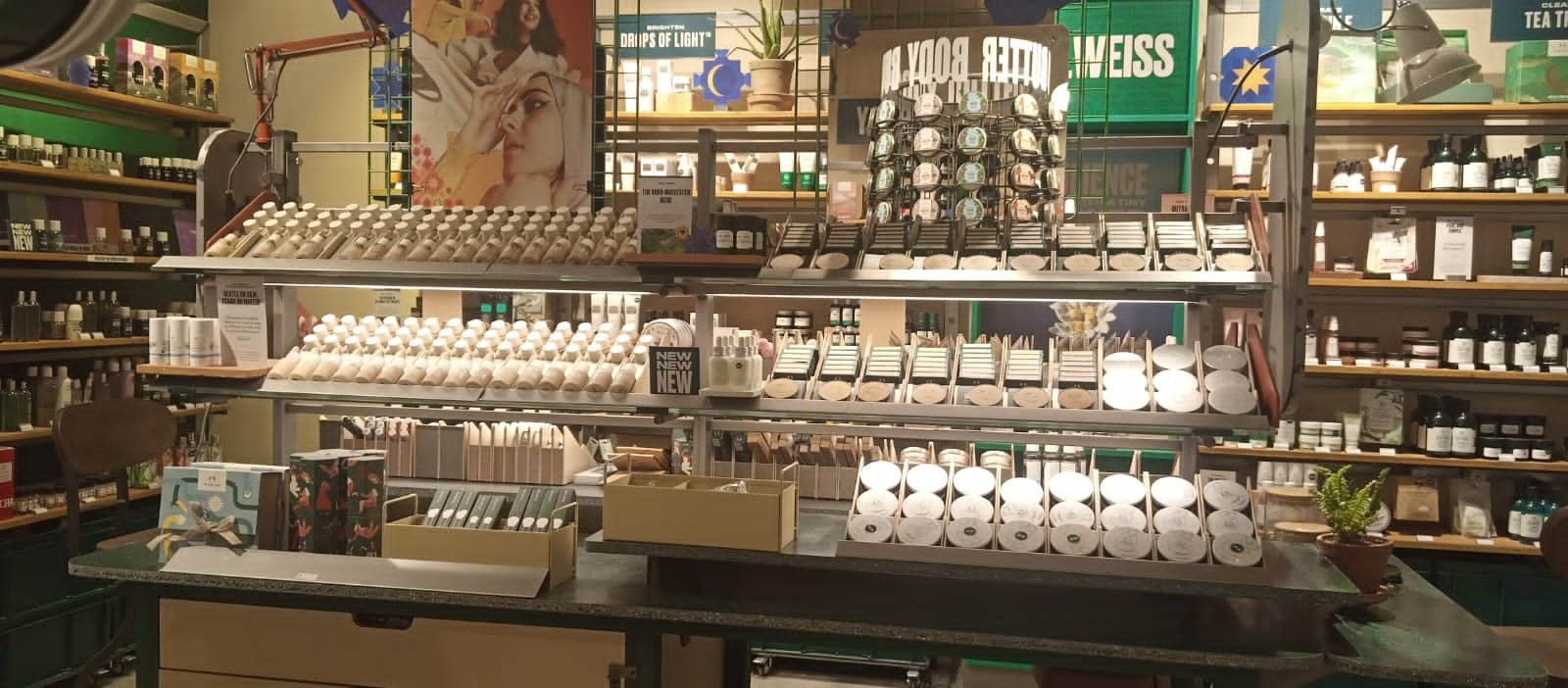 The Body Shop — image 2