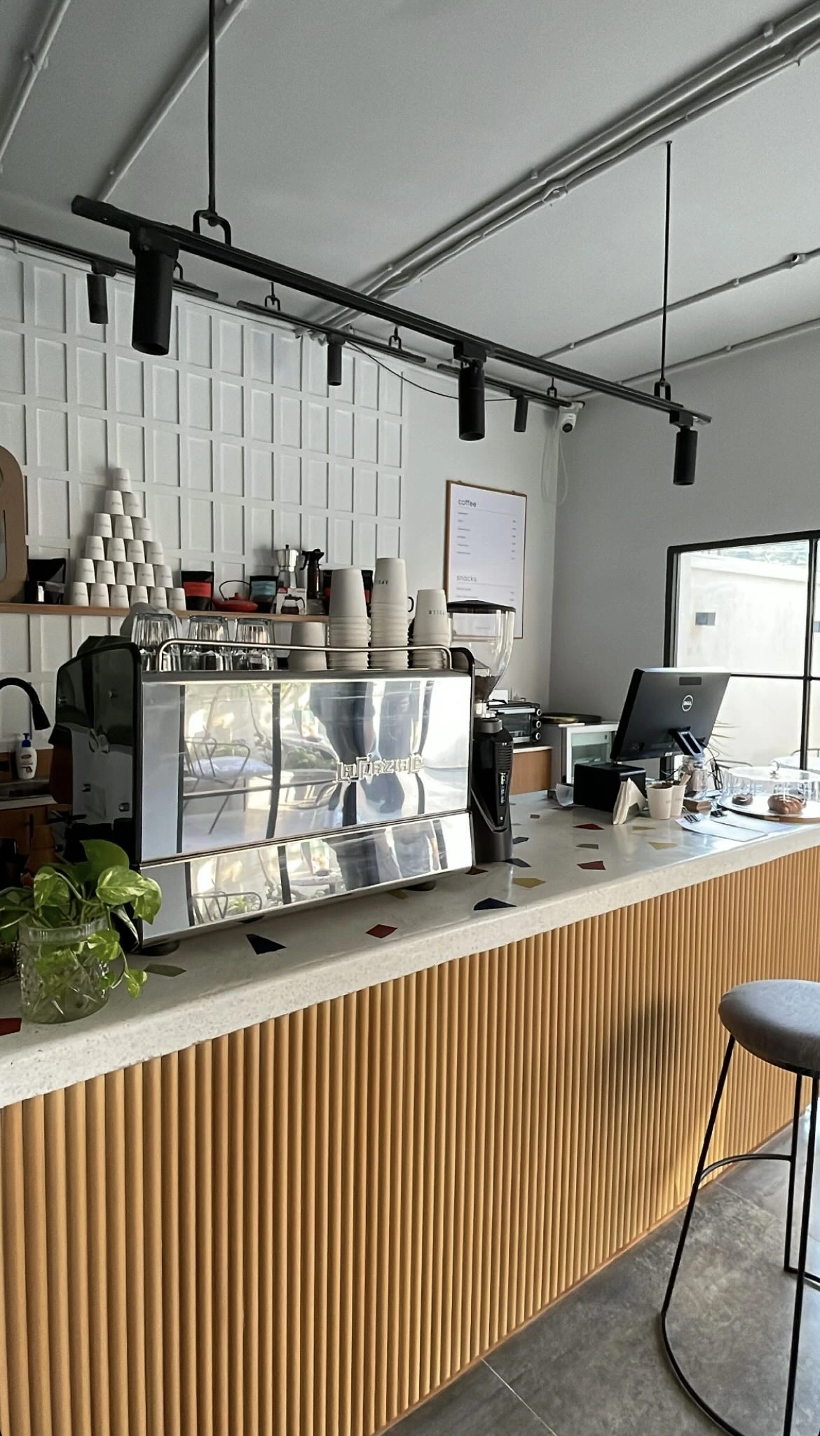 Apollo Coffee Shop