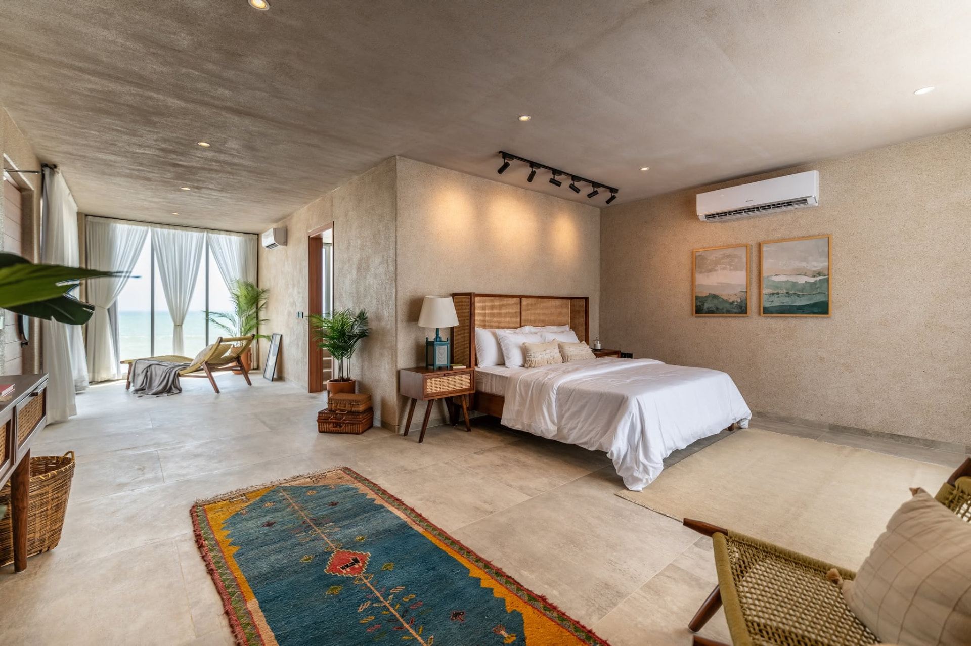 Oasis Cave Beach Hut — image 2
