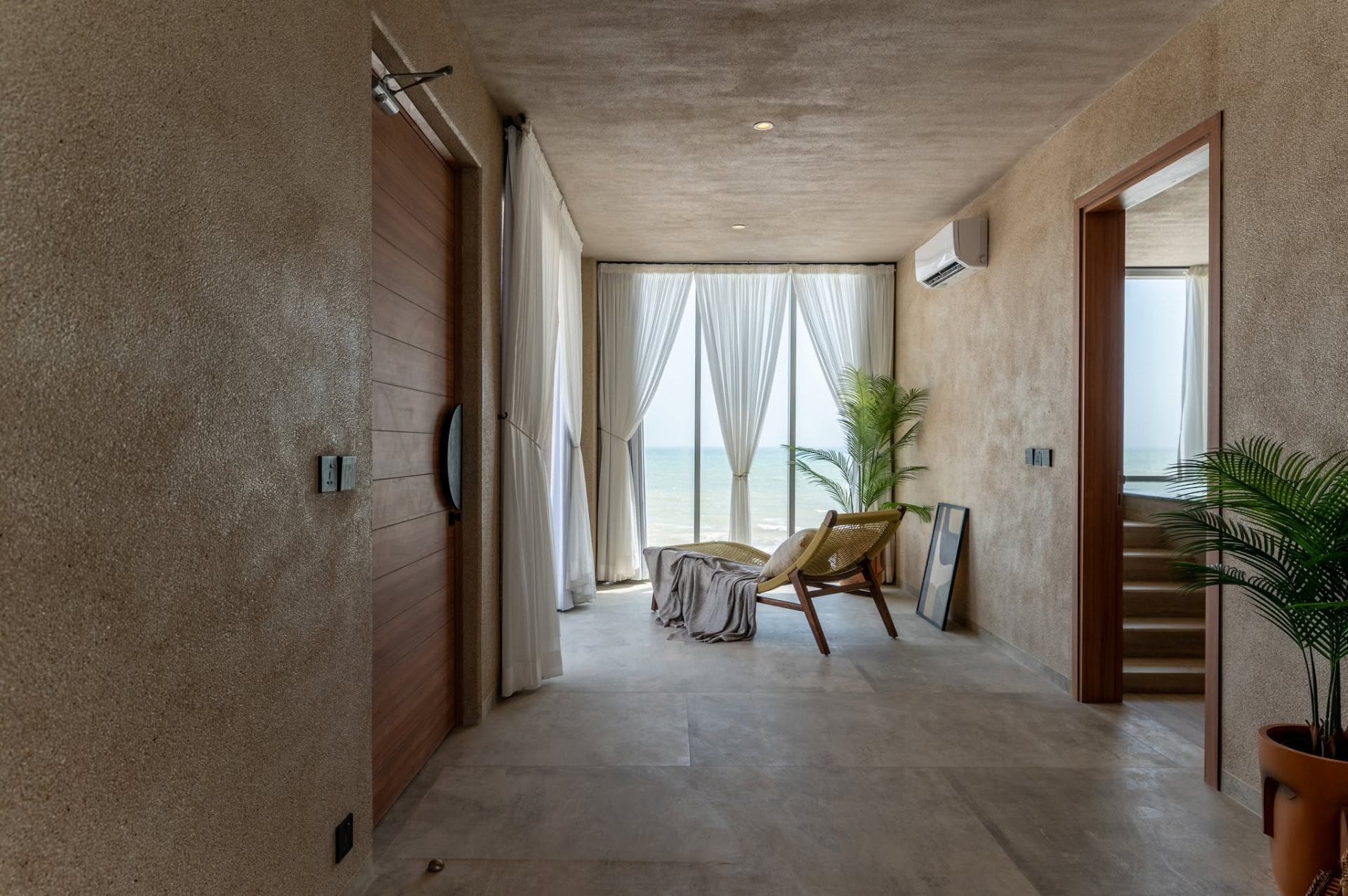 Oasis Cave Beach Hut — image 1