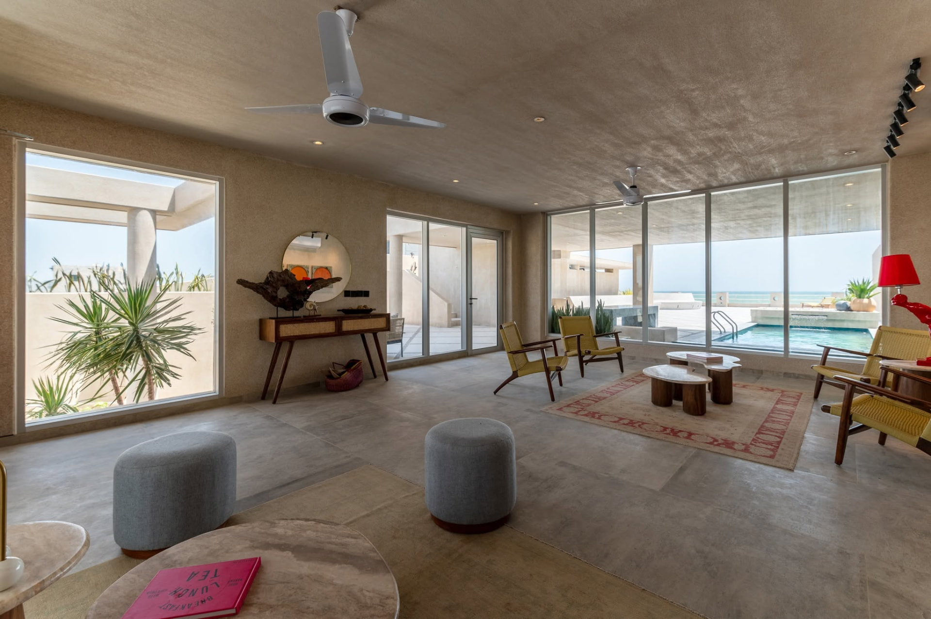 Oasis Cave Beach Hut — image 3